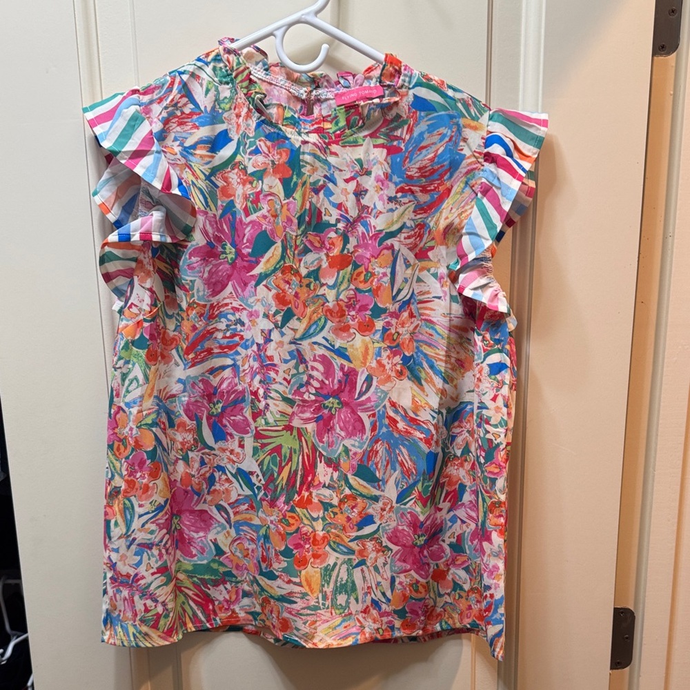 Flying Tomato- Floral Ruffle Sleeve Top- size Large
